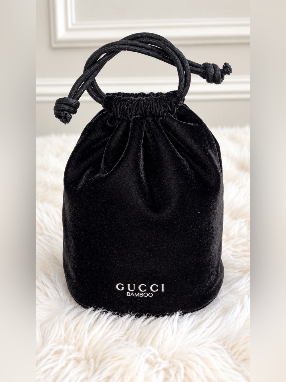 Gucci Bamboo Velvet Pouch Cosmetic Bag Velvet Mini Bag in Black